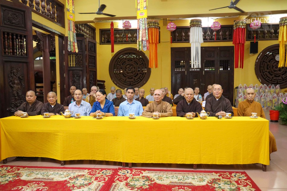 Chư tôn đức tham dự