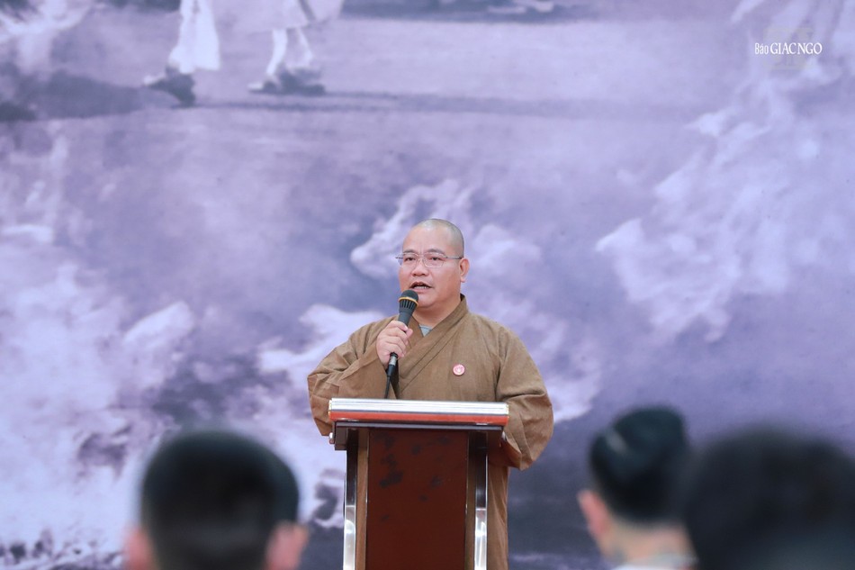 Thượng tọa Thích Hải Đạt phát biểu khai mạc