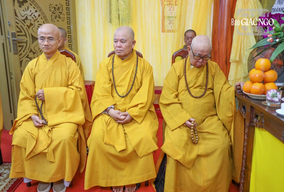 Chư tôn đức tham dự Chư tôn đức tham dự