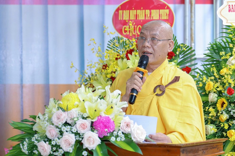 Thượng tọa Thích Thông Triêm phát biểu cảm tạ Thượng tọa Thích Thông Triêm phát biểu cảm tạ