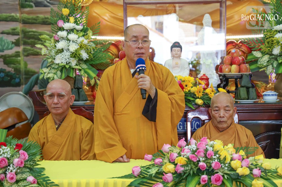 Thượng tọa Thích Đạt Đức ban đạo từ Thượng tọa Thích Đạt Đức ban đạo từ