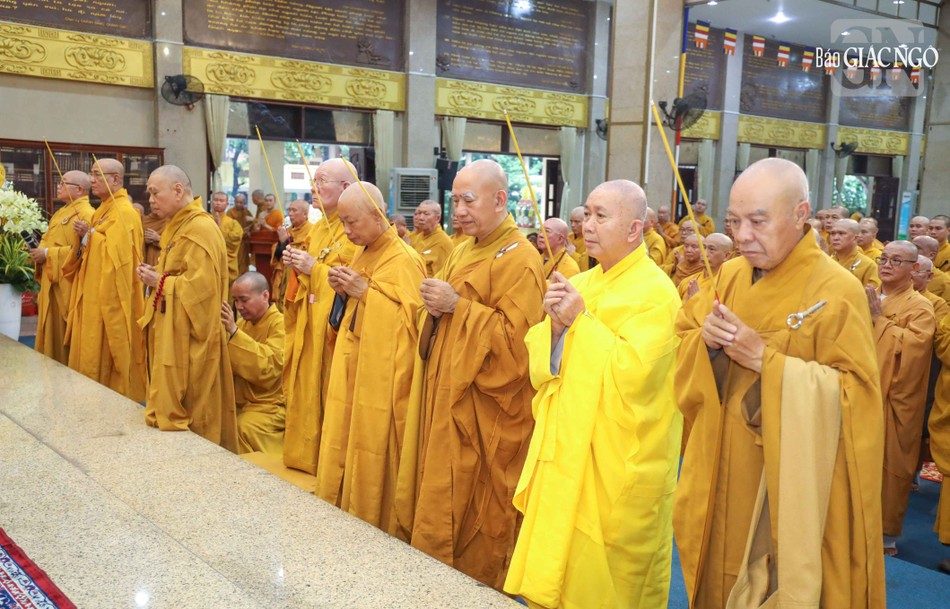 Nhất tâm cầu nguyện