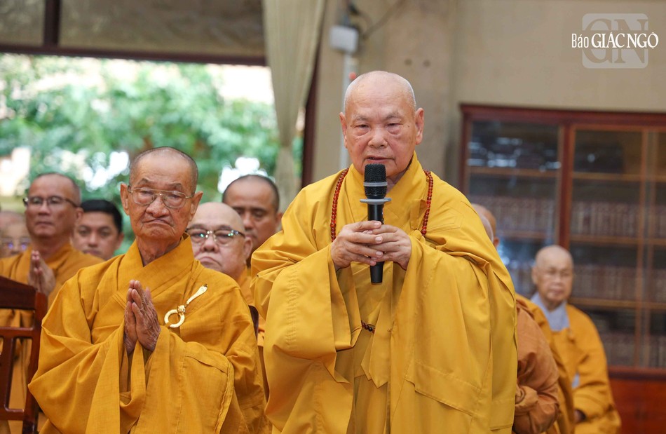 Trưởng lão Hòa thượng Thích Thiện Nhơn ban đạo từ