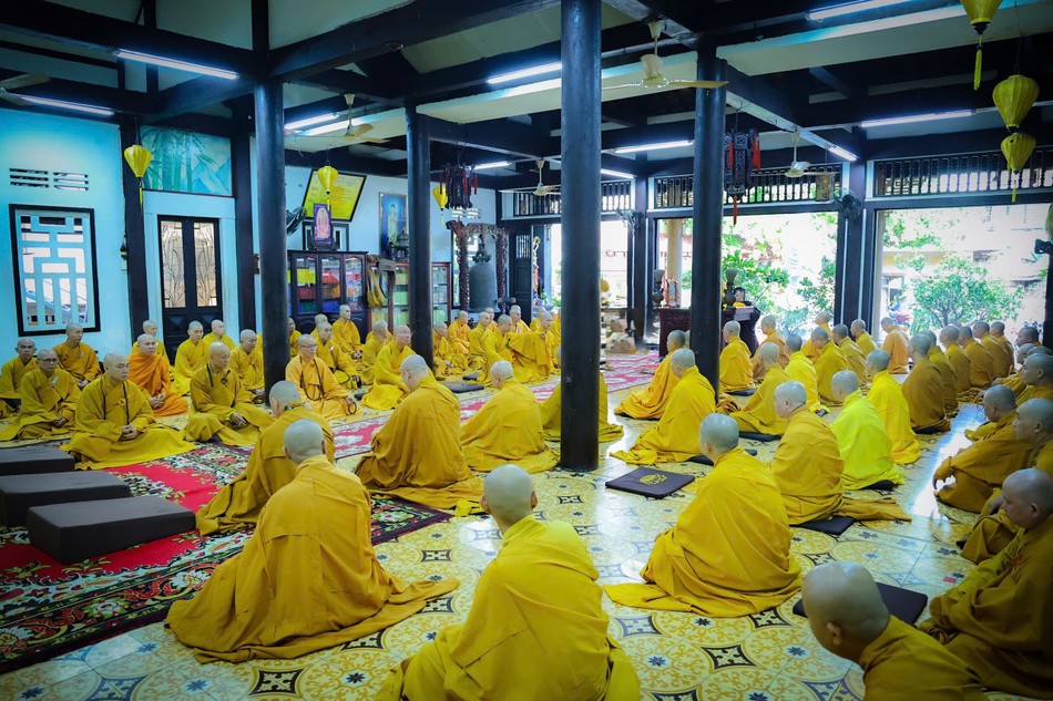 Chư Tăng thanh tịnh thính giới Chư Tăng thanh tịnh thính giới