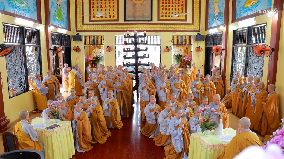 Lễ Tự tứ tại trường hạ tập trung chùa Dược Sư (P.Bình Lợi Trung)