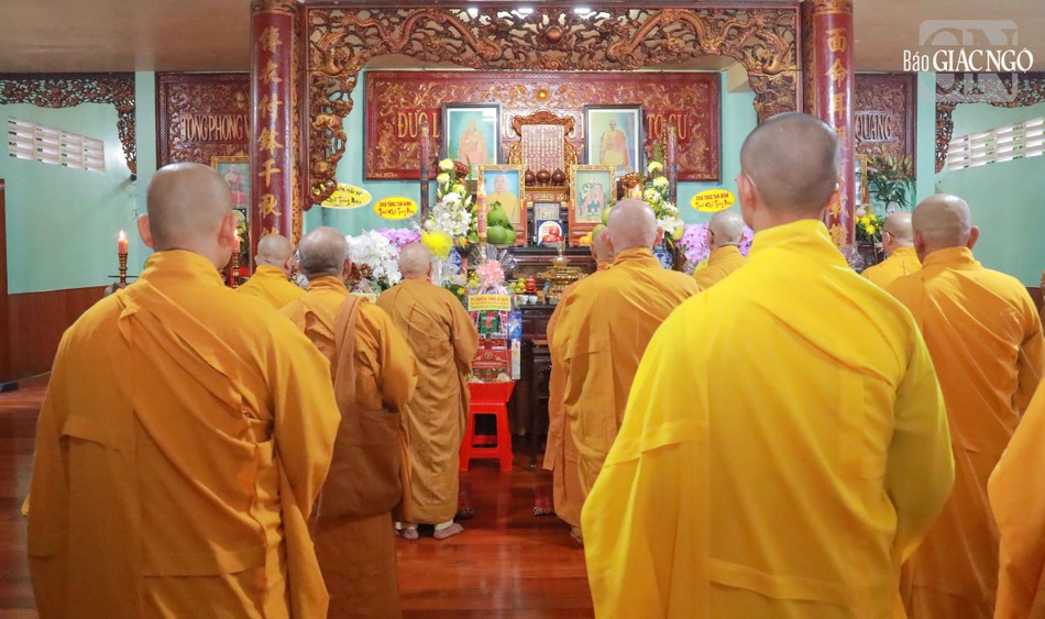 Trang nghiêm tưởng niệm húy nhật lần thứ 5 Hòa thượng Thích Giải Thiện, trụ trì chùa Đức Lâm Trang nghiêm tưởng niệm húy nhật lần thứ 5 Hòa thượng Thích Giải Thiện, trụ trì chùa Đức Lâm