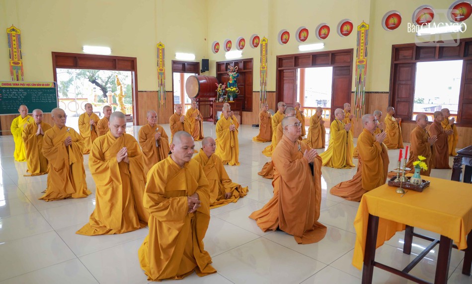 Chư Tăng trú xứ các xã Hóc Môn, Bà Điểm, Đông Thạnh và Xuân Thới Sơn tham dự lễ Bố-tát Chư Tăng trú xứ các xã Hóc Môn, Bà Điểm, Đông Thạnh và Xuân Thới Sơn tham dự lễ Bố-tát