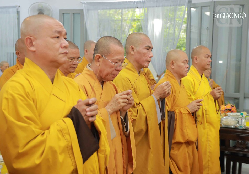 Chư tôn đức tưởng niệm