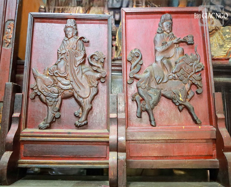 Bài vị dùng bái sám này thể hiện rõ đặc trưng của cư dân vùng đất mới