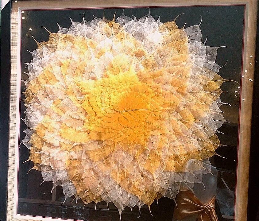 Một sản phẩm làm từ hàng trăm lá bồ đề của 9X miền Tây