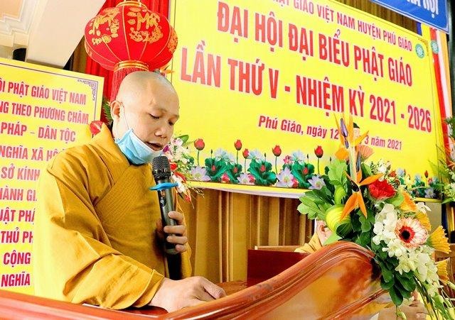 Đại đức Thích Huệ Trí, Trưởng Ban Trị sự GHPGVN huyện Phú Giáo phát biểu khai mạc Đại đức Thích Huệ Trí, Trưởng Ban Trị sự GHPGVN huyện Phú Giáo phát biểu khai mạc