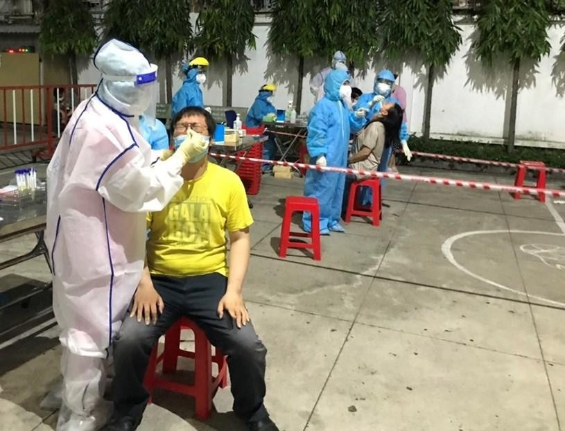 Tổ chức lẫy mẫu giám sát mở rộng tại phường 3 và phường 7 quận Phú Nhuận - Ảnh: Trung tâm Y tế quận Phú Nhuận Tổ chức lẫy mẫu giám sát mở rộng tại phường 3 và phường 7 quận Phú Nhuận - Ảnh: Trung tâm Y tế quận Phú Nhuận