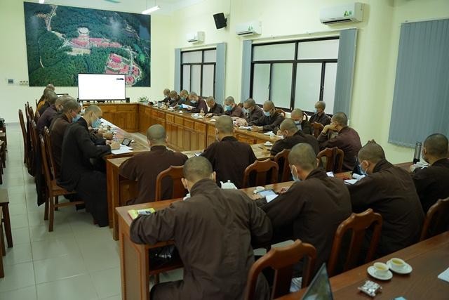 Tăng sinh nội xá tham gia lớp học tại Học viện (phường An Tây, Huế) Tăng sinh nội xá tham gia lớp học tại Học viện (phường An Tây, Huế)