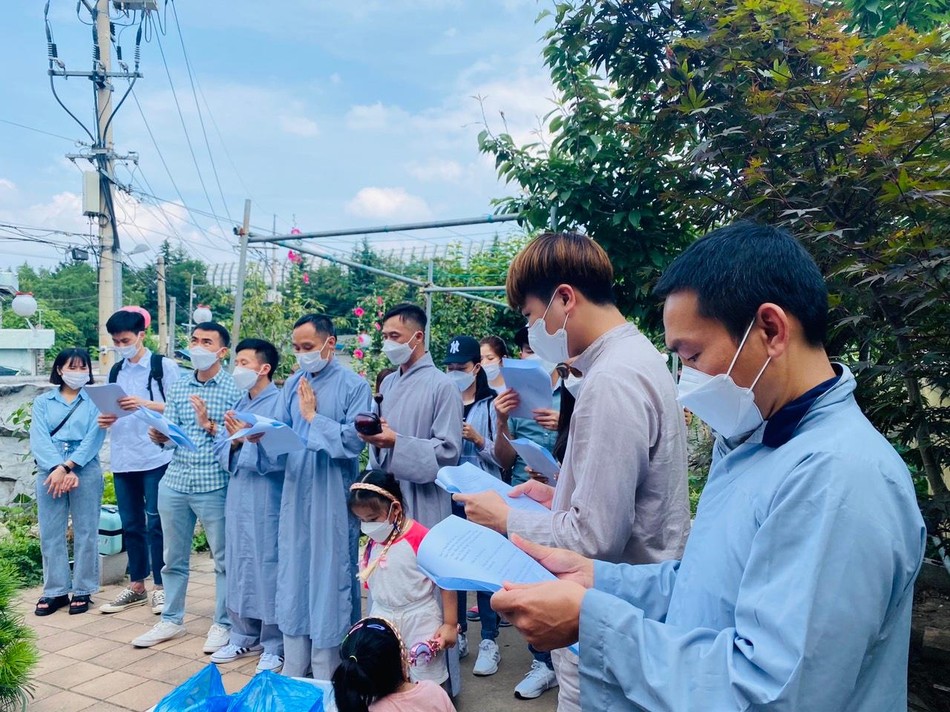 Nghi lễ phóng sinh - Ảnh: Thiện Chánh Nghi lễ phóng sinh - Ảnh: Thiện Chánh