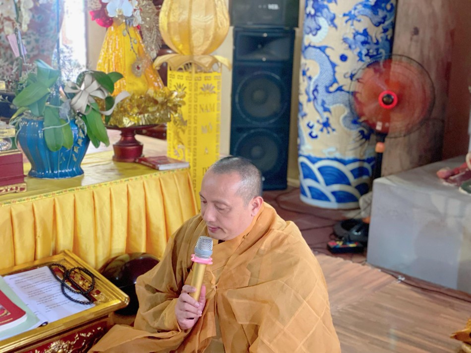 Thượng tọa Thích Quảng Minh trùng tuyên giới bản Thượng tọa Thích Quảng Minh trùng tuyên giới bản