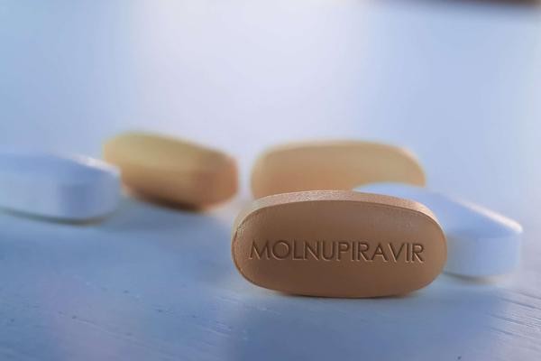 Thuốc Molnupiravir mang đến nhiều kỳ vọng cho người dân khắp thế giới Thuốc Molnupiravir mang đến nhiều kỳ vọng cho người dân khắp thế giới