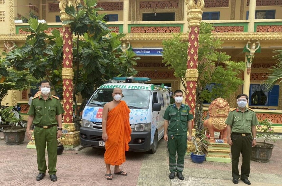 Đại đức Giang Sô Thanh tiếp đoàn Đại đức Giang Sô Thanh tiếp đoàn