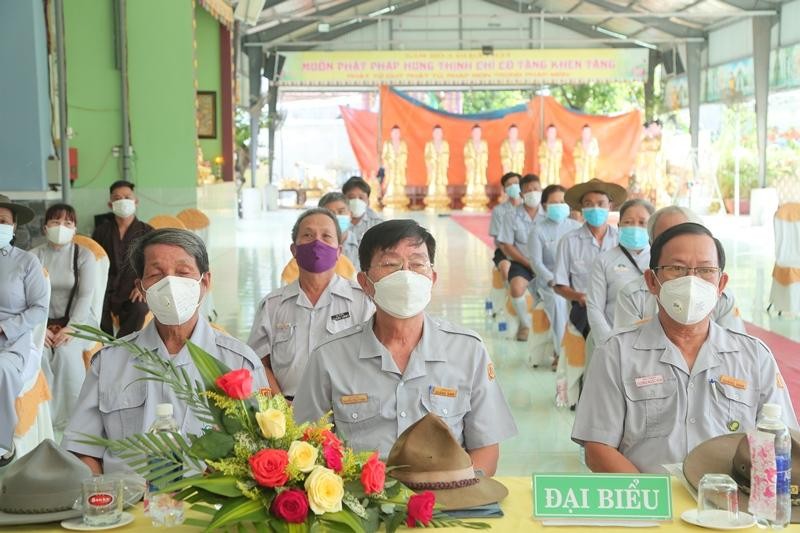 Các huynh trưởng tham dự hội nghị Các huynh trưởng tham dự hội nghị