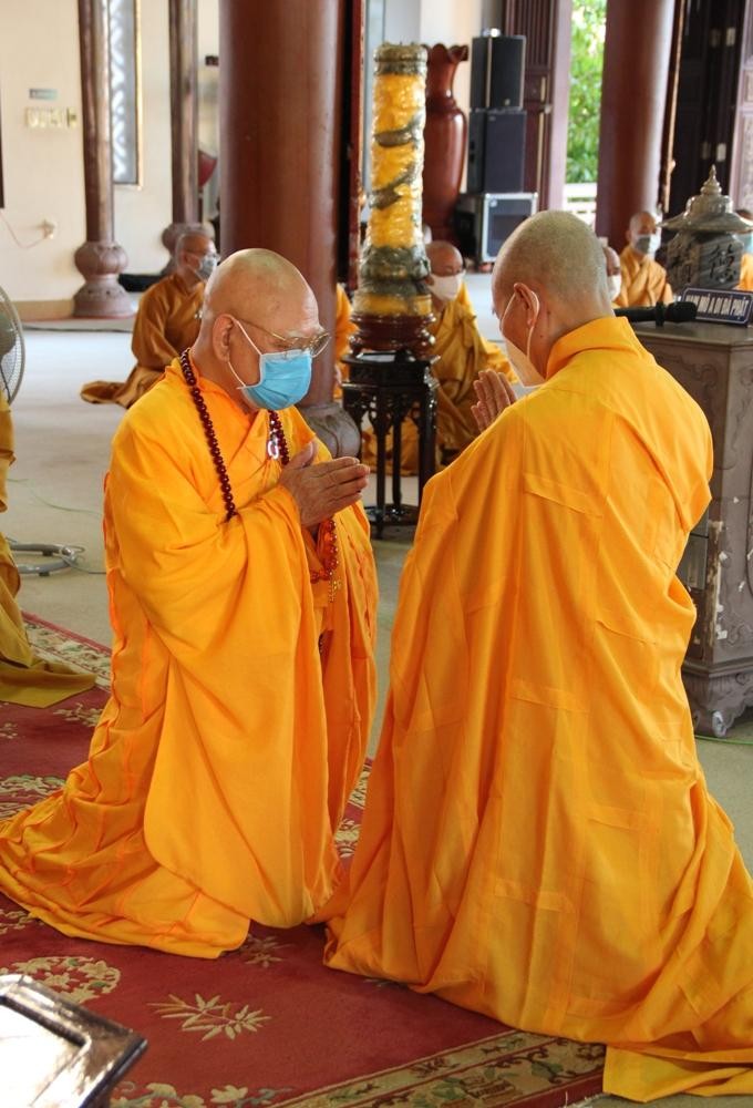 Chư Tăng đối thú Tự tứ Chư Tăng đối thú Tự tứ