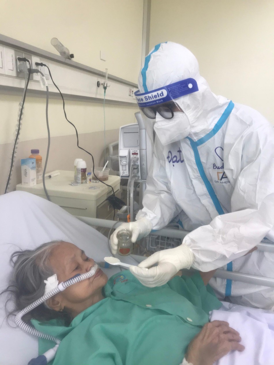 Tình nguyện viên sẵn sàng thực hiện công việc được phân công Tình nguyện viên sẵn sàng thực hiện công việc được phân công