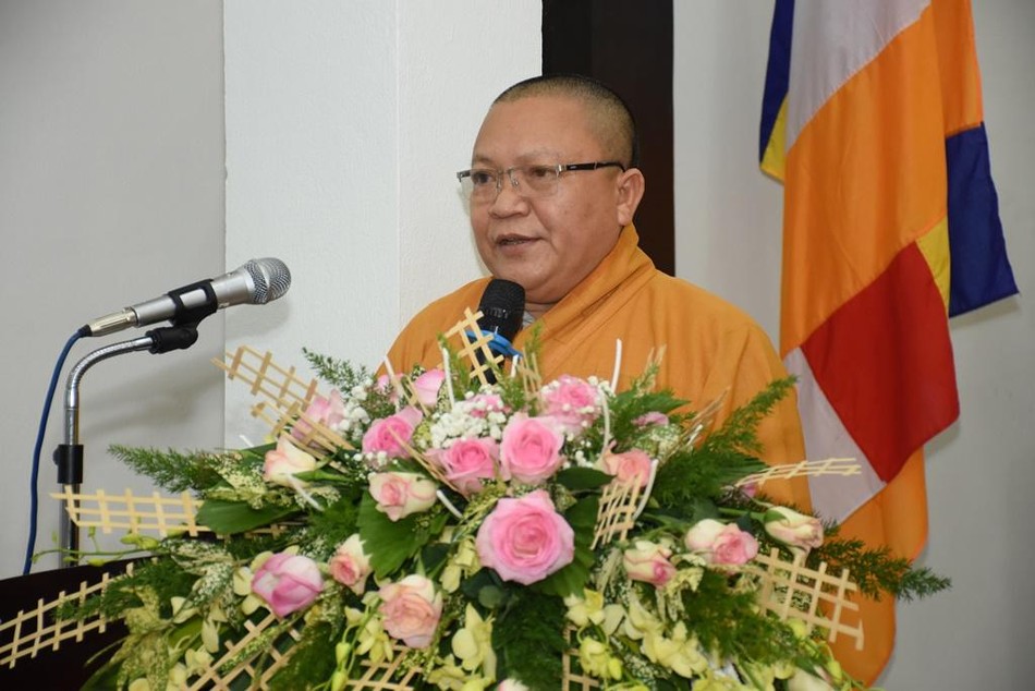Thượng tọa Thích Huệ Phát, Trưởng ban Trị sự Phật giáo thị xã Điện Bàn phát biểu khai mạc hội nghị Thượng tọa Thích Huệ Phát, Trưởng ban Trị sự Phật giáo thị xã Điện Bàn phát biểu khai mạc hội nghị
