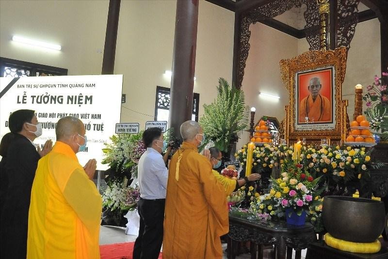 Nhất tâm cầu nguyện Nhất tâm cầu nguyện
