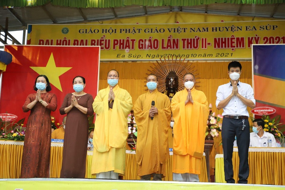 Tân Ban Trị sự Phật giáo huyện Ea Súp ra mắt đại hội và phát biểu nhận nhiệm vụ Tân Ban Trị sự Phật giáo huyện Ea Súp ra mắt đại hội và phát biểu nhận nhiệm vụ