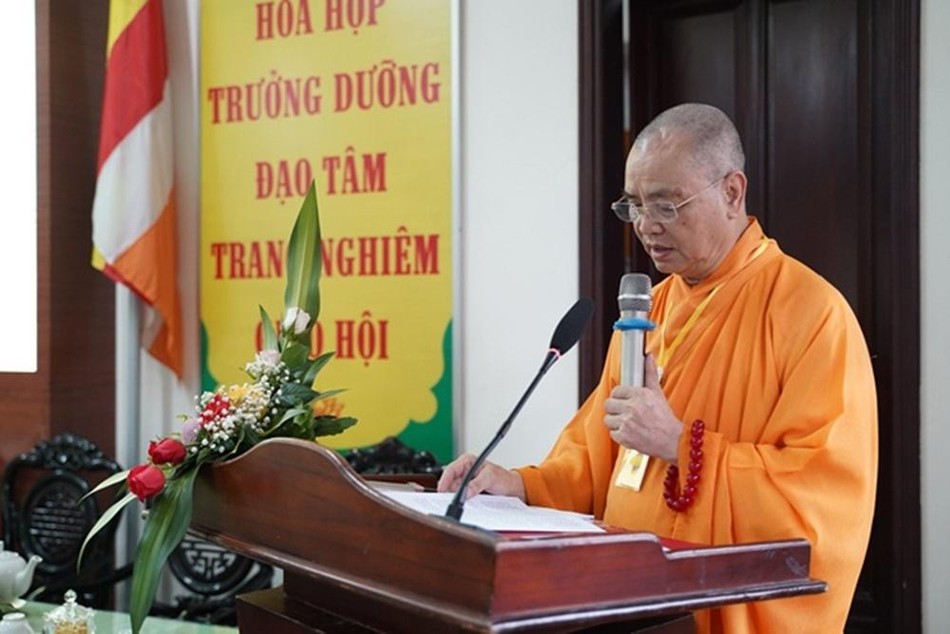 Hòa thượng Thích Huệ Phước đọc diễn văn khai mạc Hòa thượng Thích Huệ Phước đọc diễn văn khai mạc