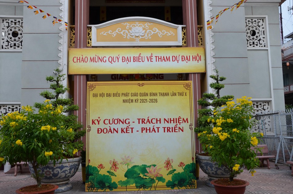 Cổng chào mừng đại biểu tham dự đại hội