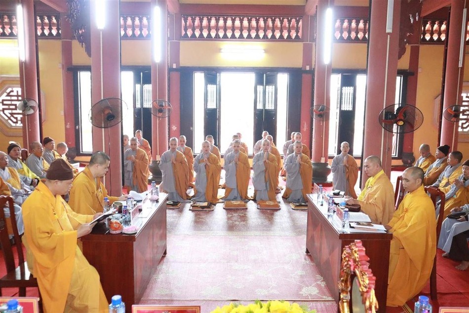 Giới tử Ni đến đại Tăng cầu chính pháp