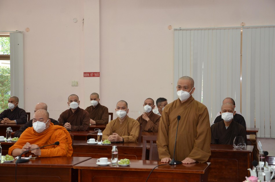 Thượng tọa Thích Tâm Chơn, Trưởng ban Trị sự Phật giáo quận Bình Thạnh phát biểu Thượng tọa Thích Tâm Chơn, Trưởng ban Trị sự Phật giáo quận Bình Thạnh phát biểu