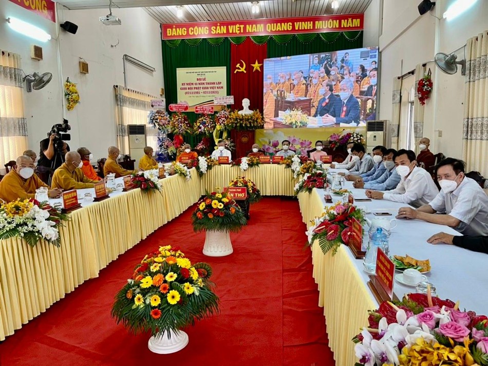 Buổi lễ mừng Kỷ niệm 40 năm thành lập GHPGVN tại Hội trường Ủy ban MTTQVN TP.Cần Thơ