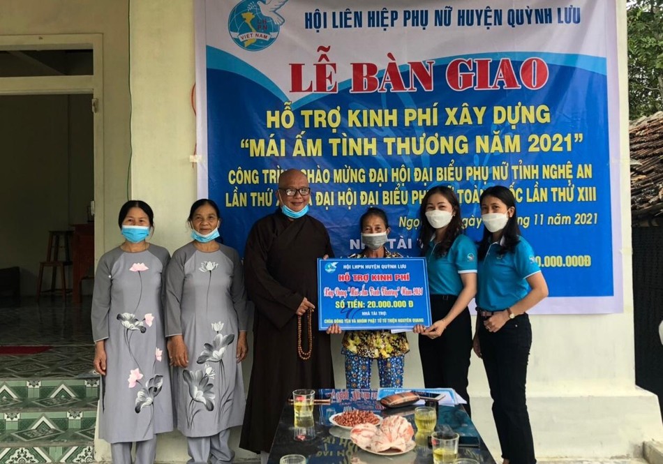 Lễ bàn giao hỗ trợ kinh phí xây dựng "Mái ấm tình thương" cho gia đình chị Nguyễn Thị Lai Lễ bàn giao hỗ trợ kinh phí xây dựng "Mái ấm tình thương" cho gia đình chị Nguyễn Thị Lai