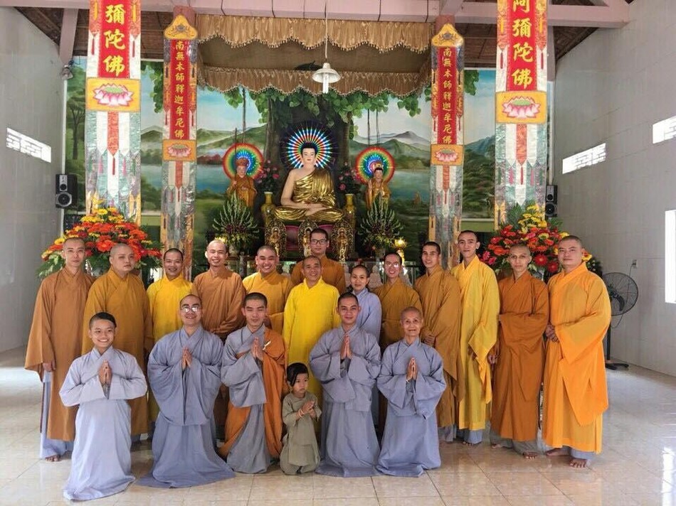 Sư phụ và huynh đệ chúng tôi tại chùa An Phước Sư phụ và huynh đệ chúng tôi tại chùa An Phước