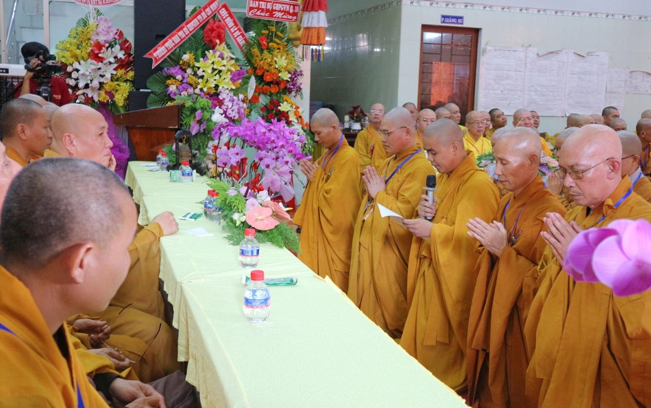 Tu sĩ trẻ Phật giáo quận 6 phát nguyện tu học tại khóa An cư kiết hạ quận nhà Tu sĩ trẻ Phật giáo quận 6 phát nguyện tu học tại khóa An cư kiết hạ quận nhà
