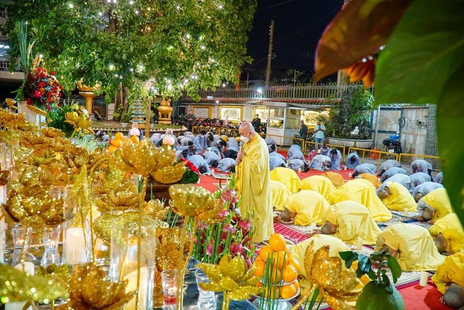 Đảnh lễ 48 đại nguyện của Đức Phật A Di Đà