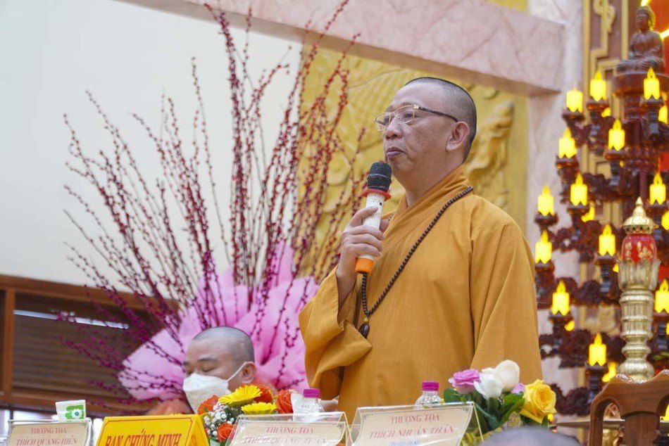 Thượng tọa Thích Quảng Tuấn phát biểu Thượng tọa Thích Quảng Tuấn phát biểu