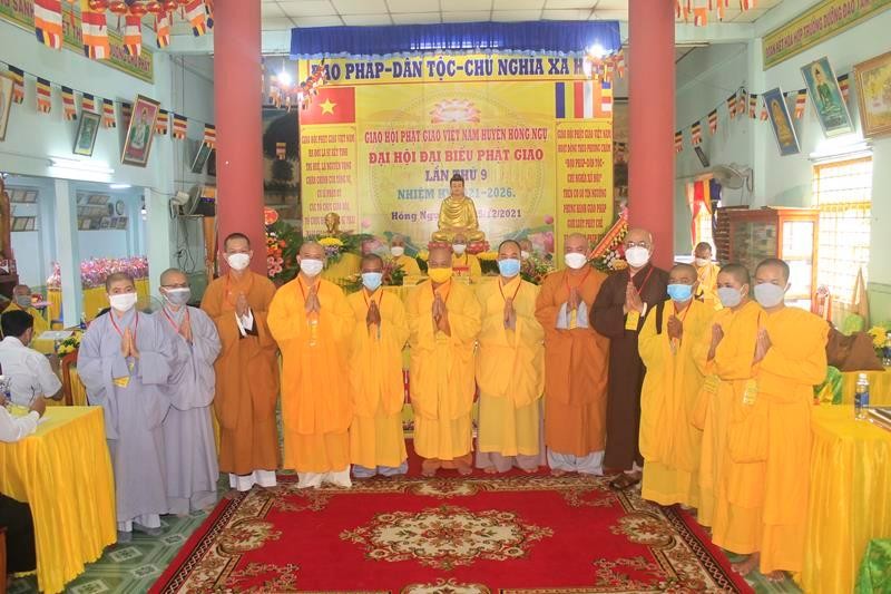 Tân Ban Trị sự Phật giáo huyện Hồng Ngự, nhiệm kỳ 2021-2026 ra mắt đại hội Tân Ban Trị sự Phật giáo huyện Hồng Ngự, nhiệm kỳ 2021-2026 ra mắt đại hội