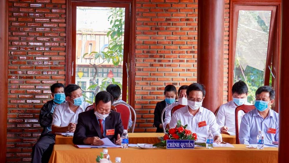 Đại biểu chính quyền tham dự hội nghị Đại biểu chính quyền tham dự hội nghị