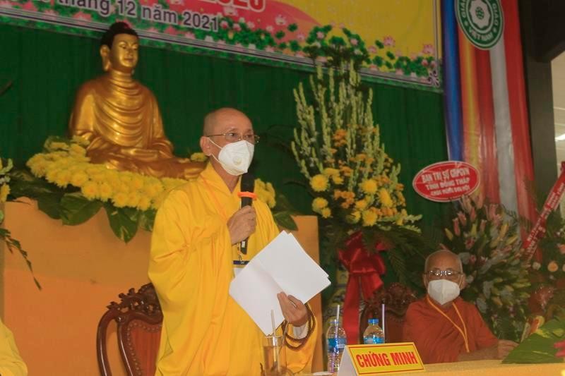 Hòa thượng Thích Chơn Minh ban đạo từ Hòa thượng Thích Chơn Minh ban đạo từ