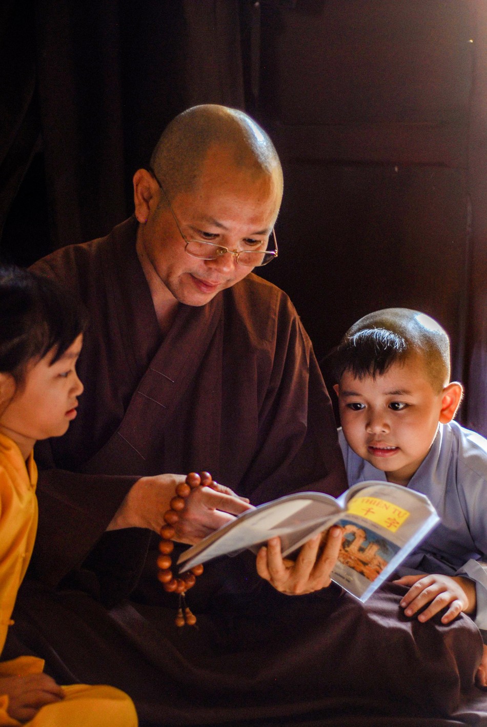Truyện tranh Phật giáo là phương tiện hữu ích để nuôi dưỡng tâm hồn trẻ thơ Truyện tranh Phật giáo là phương tiện hữu ích để nuôi dưỡng tâm hồn trẻ thơ