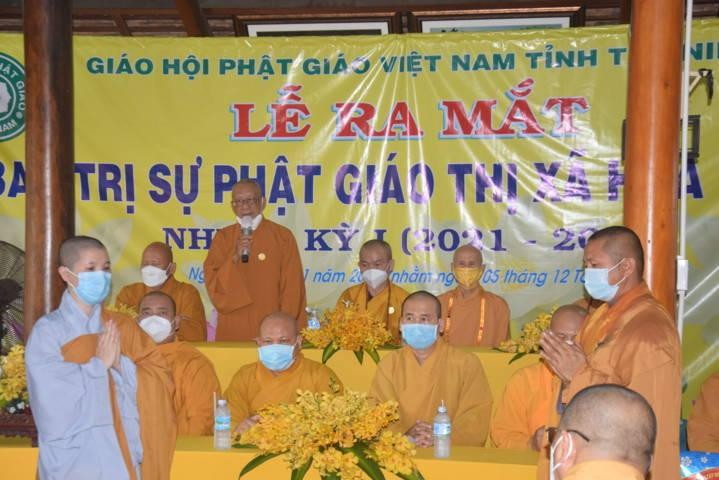 Hòa thượng Thích Huệ Tâm ban đạo từ