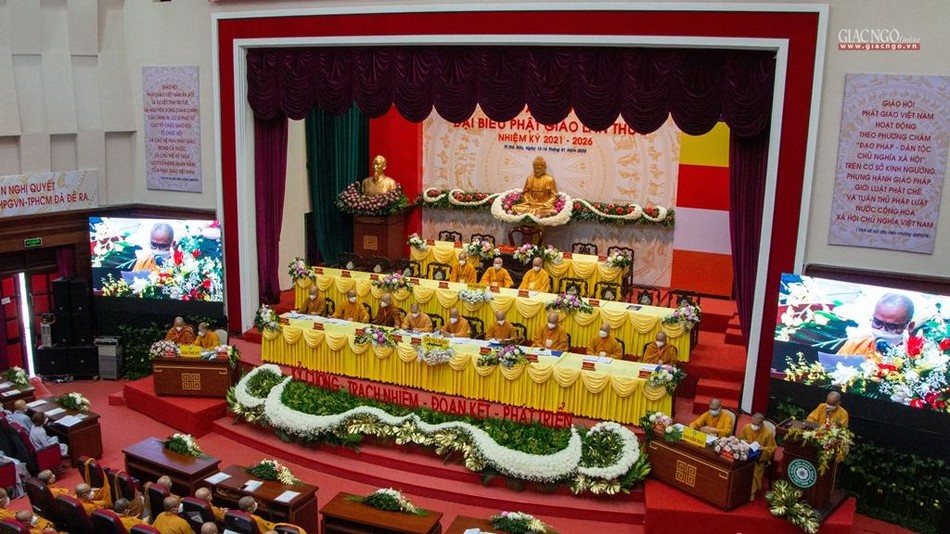 Quang cảnh phiên trù bị đại hội