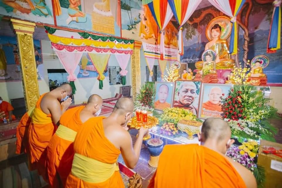 Môn đồ pháp quyến thành kính tưởng niệm cố Hòa thượng Punnatthero Danh Dĩnh Môn đồ pháp quyến thành kính tưởng niệm cố Hòa thượng Punnatthero Danh Dĩnh