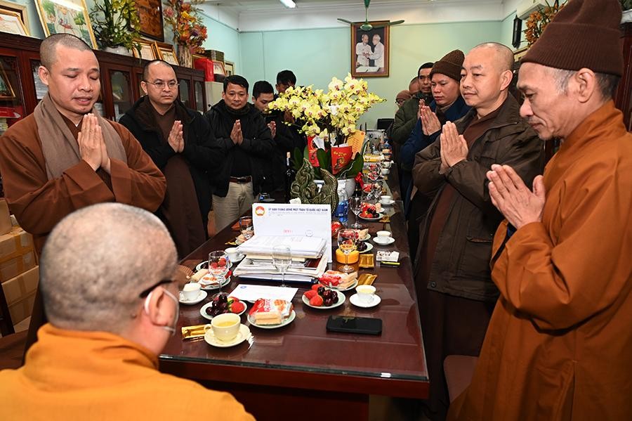 Chư Tăng Ni, Phật tử khánh tuế Hòa thượng Thích Thanh Nhiễu Chư Tăng Ni, Phật tử khánh tuế Hòa thượng Thích Thanh Nhiễu