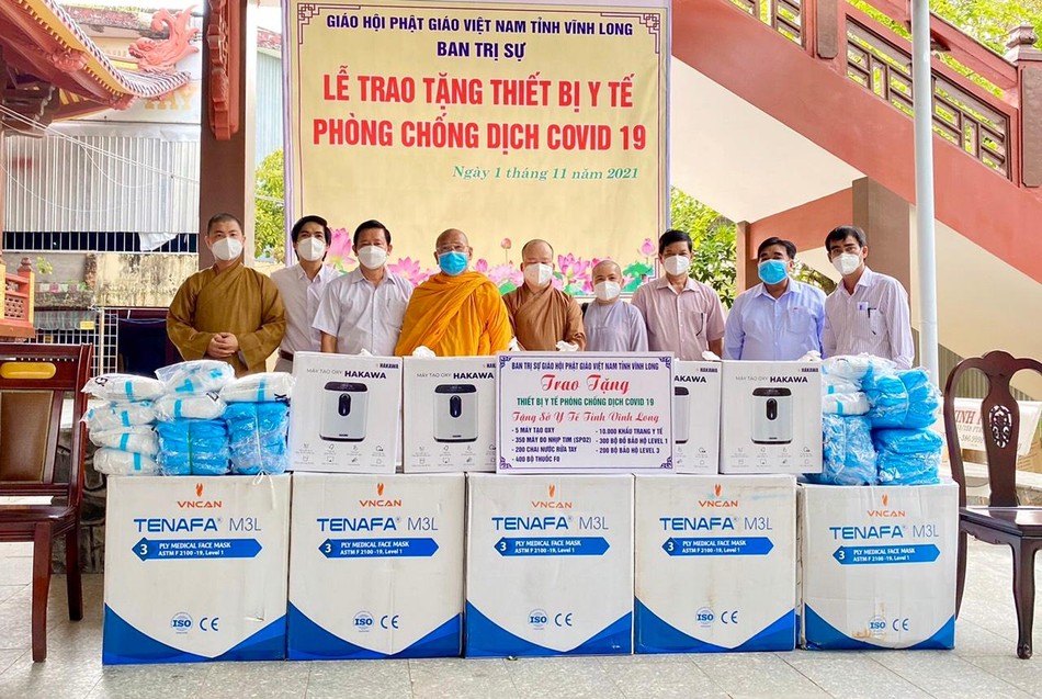 Ban Trị sự Phật giáo Vĩnh Long trao tặng thiết bị y tế phòng chống Covid-19 Ban Trị sự Phật giáo Vĩnh Long trao tặng thiết bị y tế phòng chống Covid-19