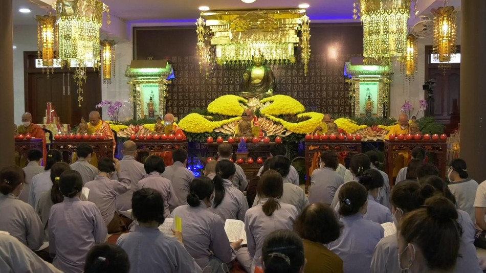 Hội chúng tụng kinh Dược Sư Hội chúng tụng kinh Dược Sư