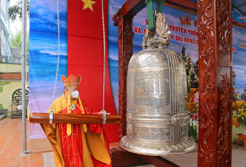 Chính thức khai thanh Đại hồng chung chùa Khải Minh Chính thức khai thanh Đại hồng chung chùa Khải Minh