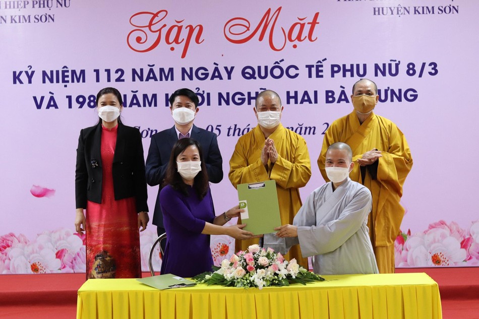 Ký kết chương trình hành động giữa Ban Ni giới Phật giáo huyện và Hội Liên hiệp Phụ nữ huyện Ký kết chương trình hành động giữa Ban Ni giới Phật giáo huyện và Hội Liên hiệp Phụ nữ huyện