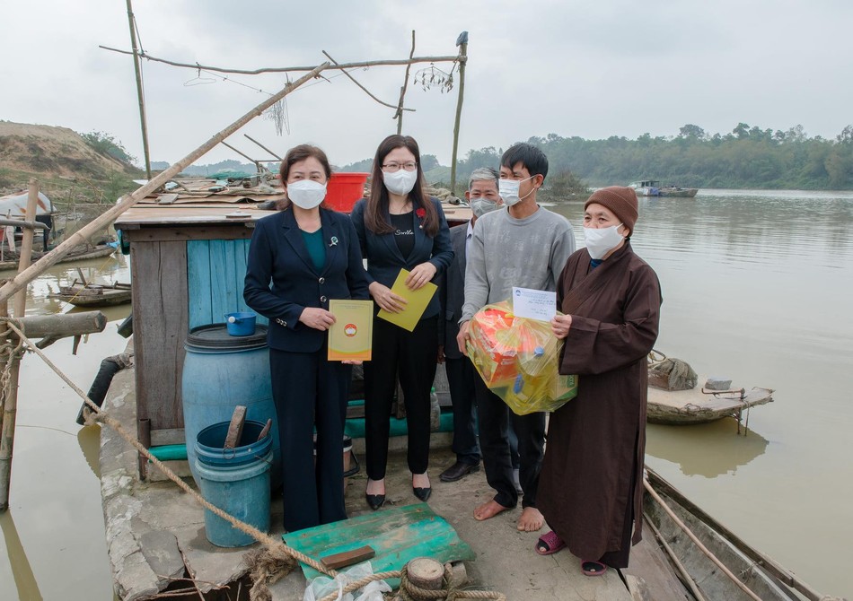 Thăm hỏi và động viên gia đình anh Lê Văn Tuấn